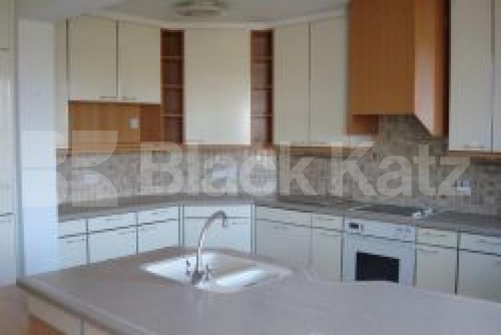 			New Instruciton, 3 Bedroom, 1 bath, 1 reception Flat			 Glouster Avenue, PRIMEROSE HILL